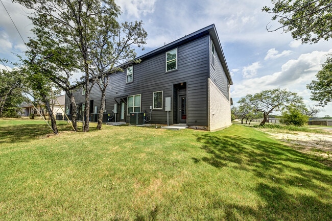 Photo - 1218 Chestnut Ct