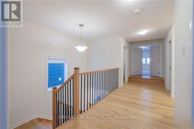 Photo - 133 Maynooth Ct