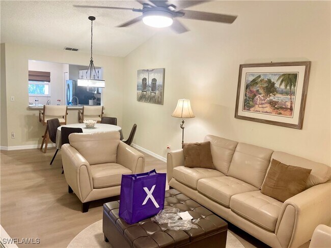 Photo - 645 Squire Ct Unidad 202