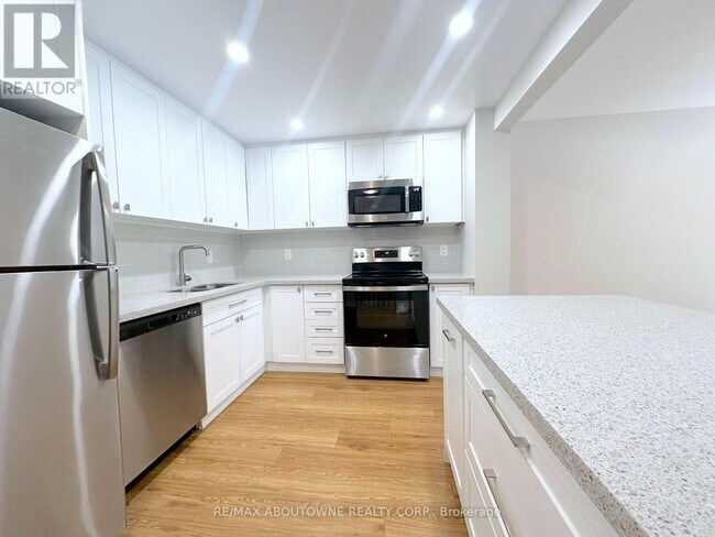 Photo - 6310 Battleford Rd
