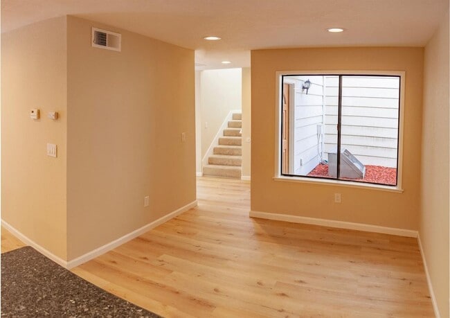 Photo - ? Greenbelt Access | Sauna | Updated Interior ?