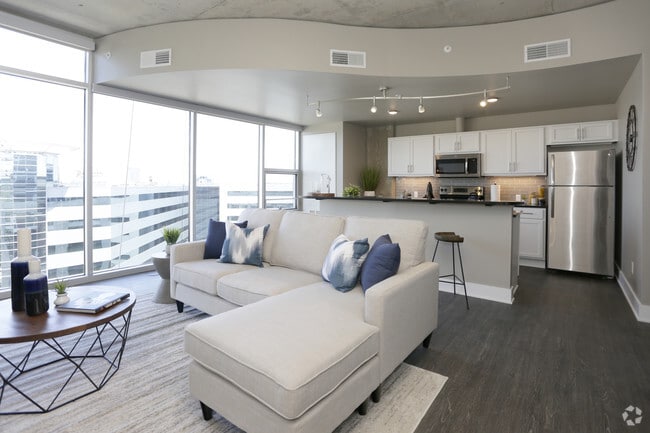 1 BR, 1 BA - 793 SF - The Exchange