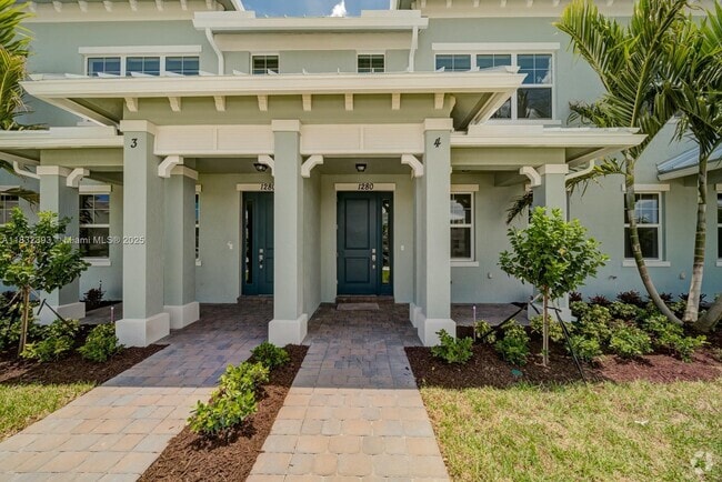 Building Photo - 1280 Eucalyptus Dr Rental
