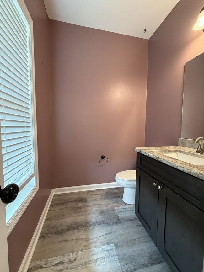 Photo - 302 E Franck St