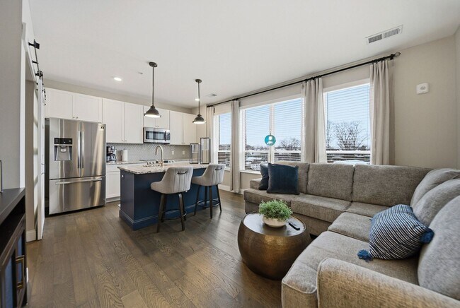 Photo - Luxury Living in the Short North!