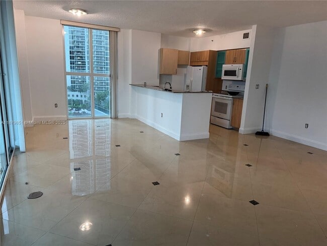 Photo - 17555 Atlantic Blvd Unit 807