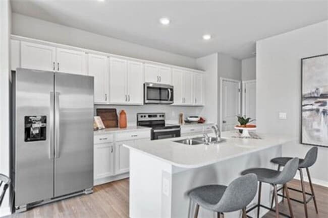 Photo - 1047 Maywood Ln Unit 1