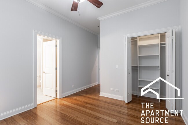 Photo - 1533 W Warren Blvd Unidad 407