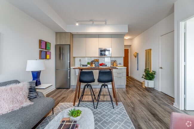 1BR, 1BA - 524 SF - Living Room/Kitchen - The Selby