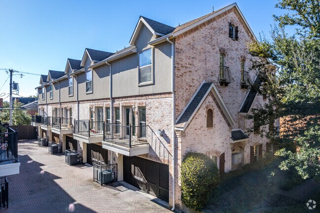 Photo - 3439 McFarlin Blvd