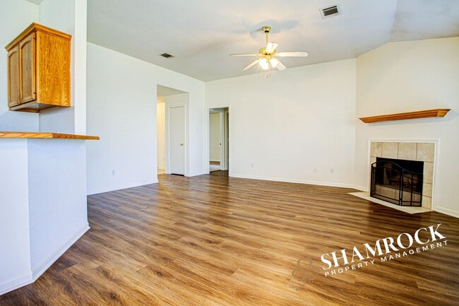 Photo - Duplex near Hewitt Post Office