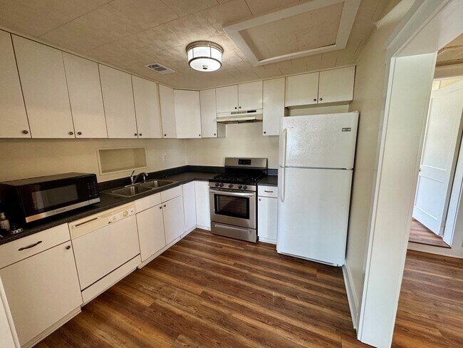 Photo - 525 Eighth St
