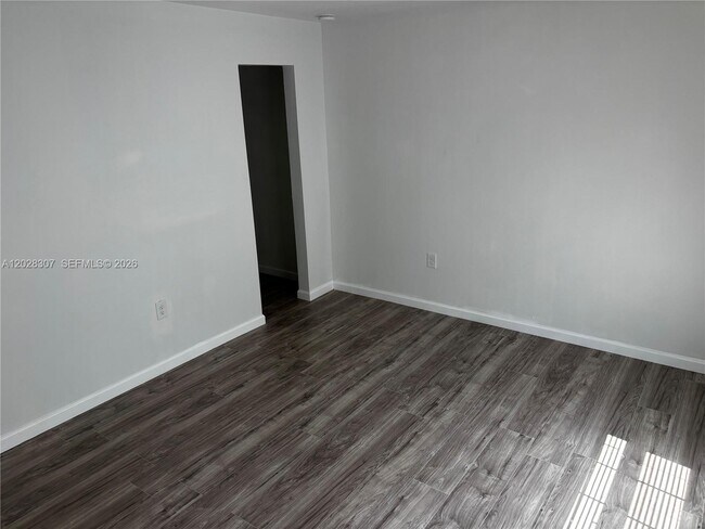 Photo - 2650 Degroodt Rd SW