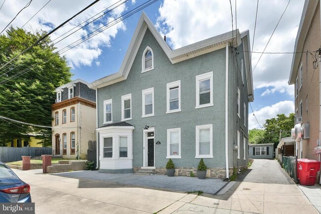 Photo - 357 Lyceum Ave