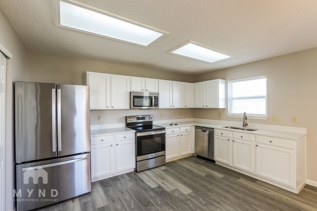 Photo - 8842 Story Dr