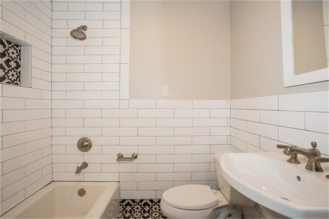 Building Photo - 4503 Bryn Mawr Ln