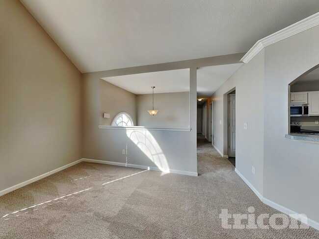 Photo - 5731 Newnan Cir