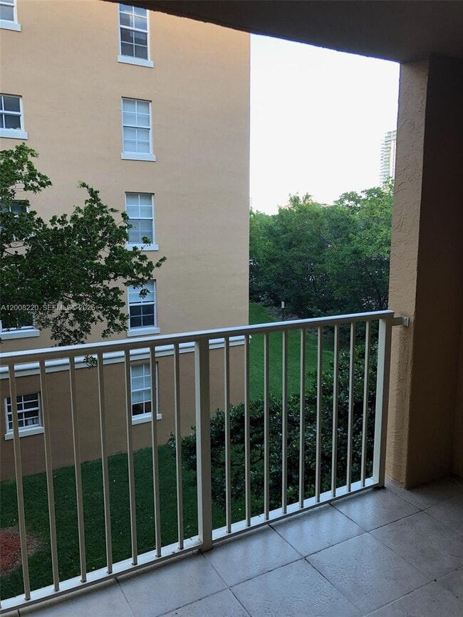 Building Photo - 19555 E Country Club Dr Unit 8403