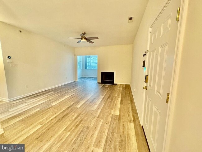 Photo - 606 Moonglow Rd Unit 103