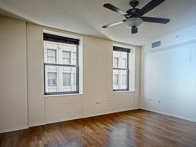 Photo - 310 S Michigan Ave Unit 1611
