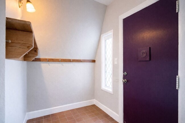 Photo - 309 W McLoughlin Blvd