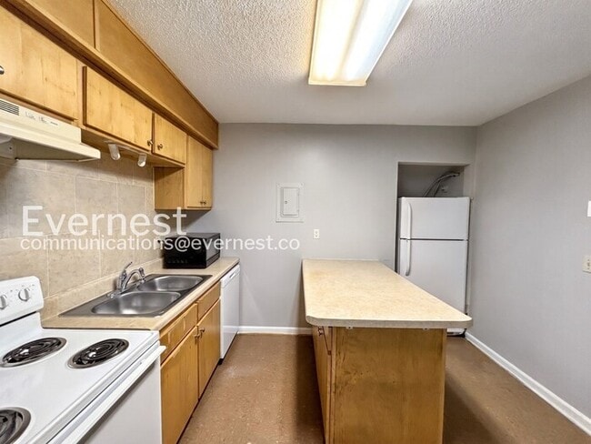 Photo - 1841 Dana Ln