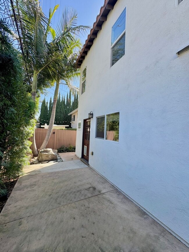 Photo - 4034 Madison Ave Unit B