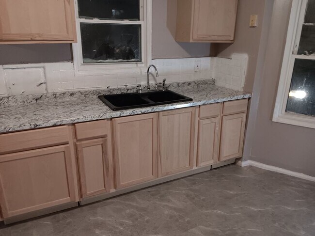 Photo - 16306 Tacoma St