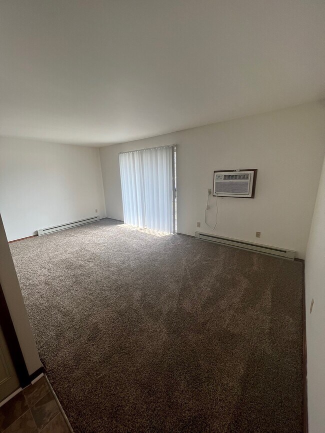 Wicklow Apartments Saginaw, MI