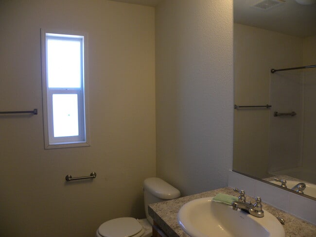 Photo - 5609 Olympic Hwy