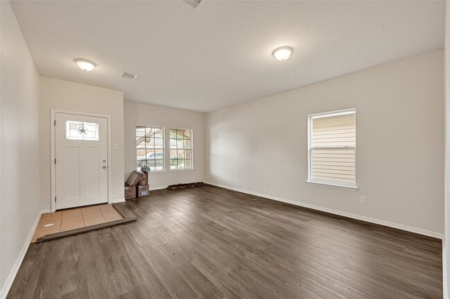 11610 Wingborne Ln