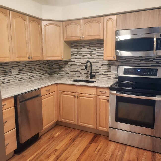 Photo - 985 N Corona St Unit 203