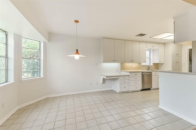 Photo - 8419 Stroud Dr