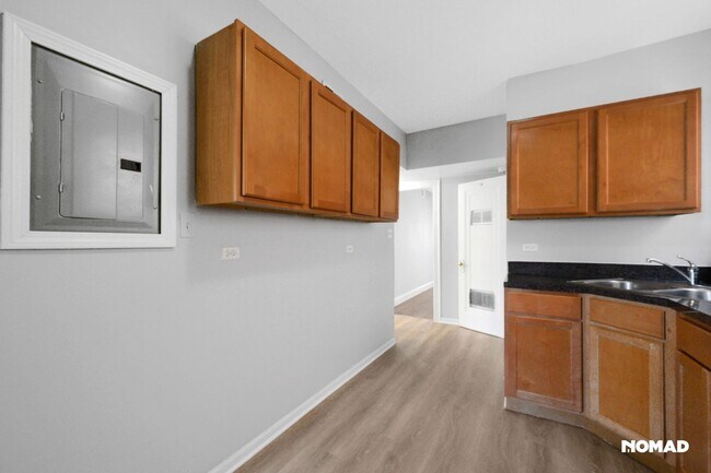 Photo - Charming 3BR Duplex in South Shore. Non sm...