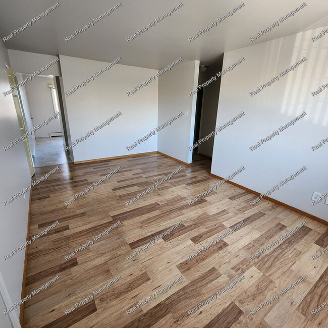 Photo - Clean 2 Bedroom 1 Bath Unit