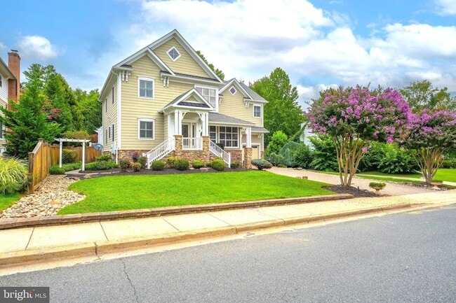 Building Photo - 5905 Lone Oak Dr Rental