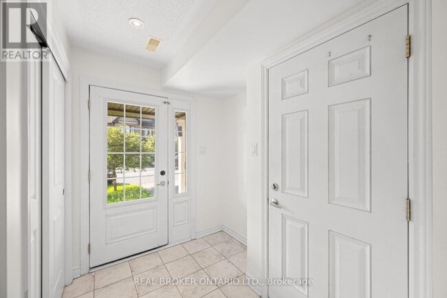 Photo - 66 Fallengale Cres