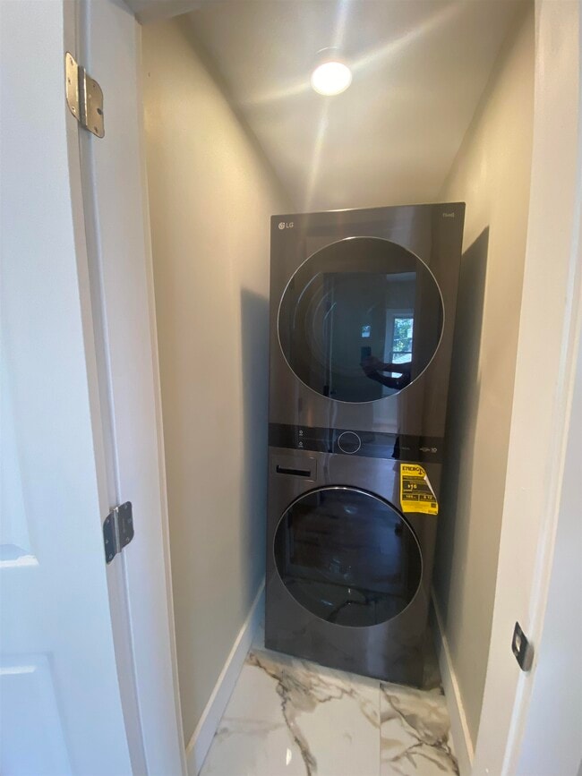 Photo - 275 Avenue B Unit 2