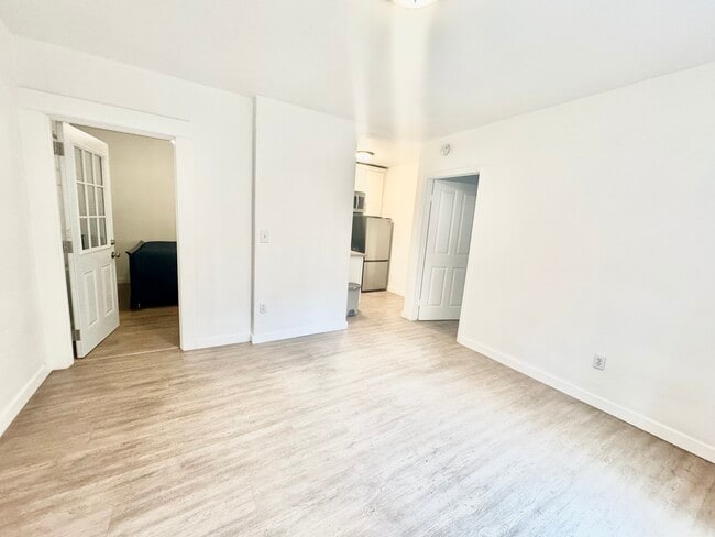 Photo - 1110 N Sweetzer Ave Unit 1110