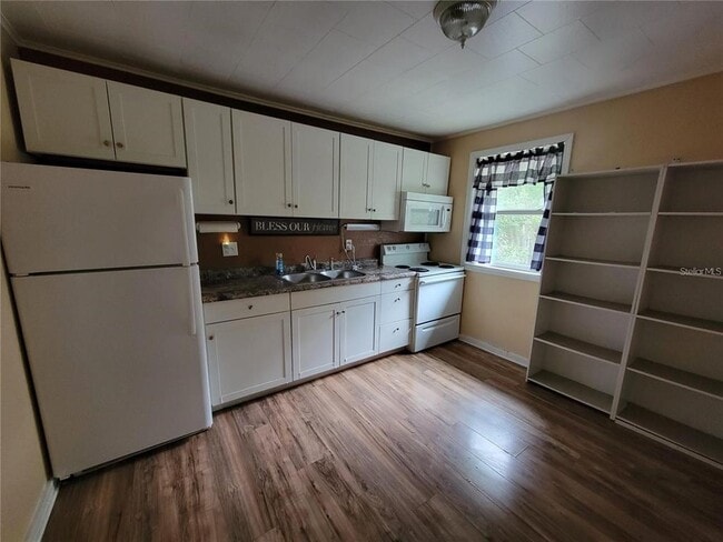 Photo - 965 NE 2nd St Unidad 6