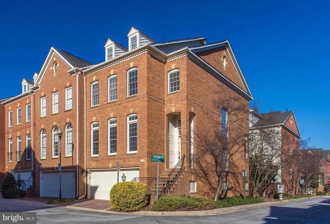 Photo - 701 Fitzhugh Way Townhome