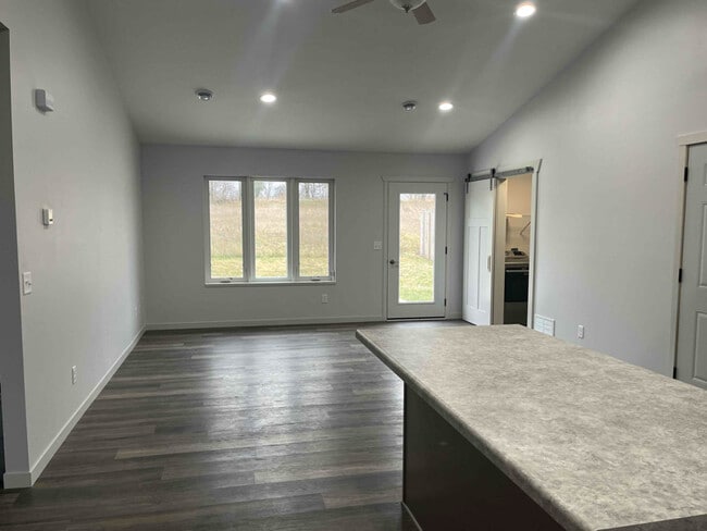 Photo - 2303 Lake Ave