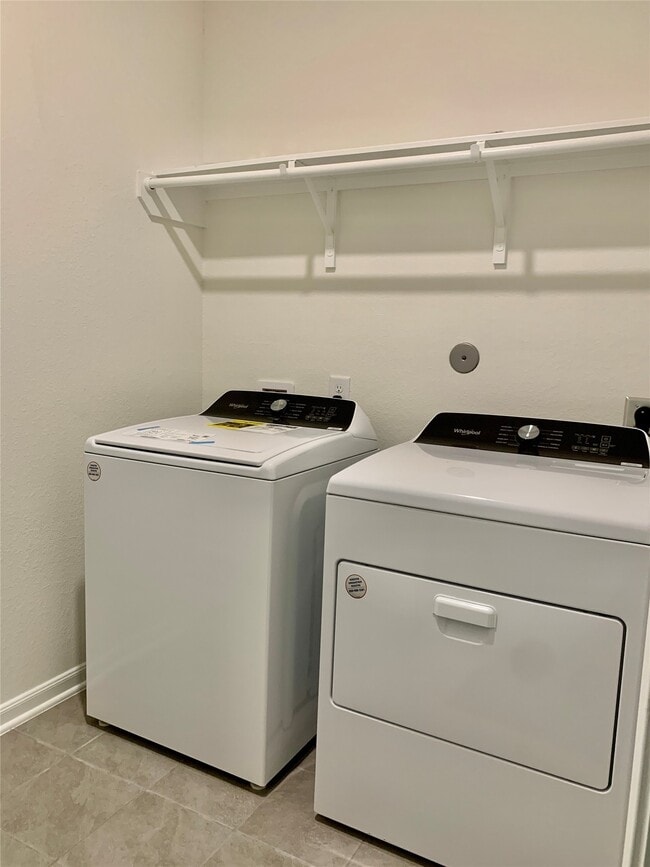 Photo - 2920 Grand Anse Dr