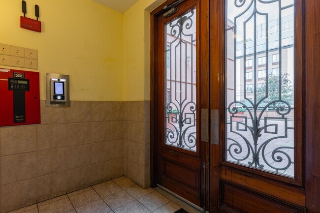 Photo - 85 Broadway Unidad 2H