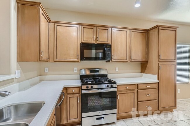 Photo - 44 S Greenfield Rd