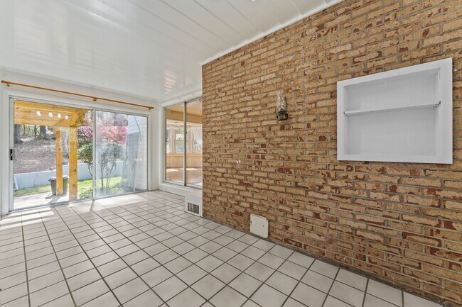 Photo - 1055 Inverness Rd