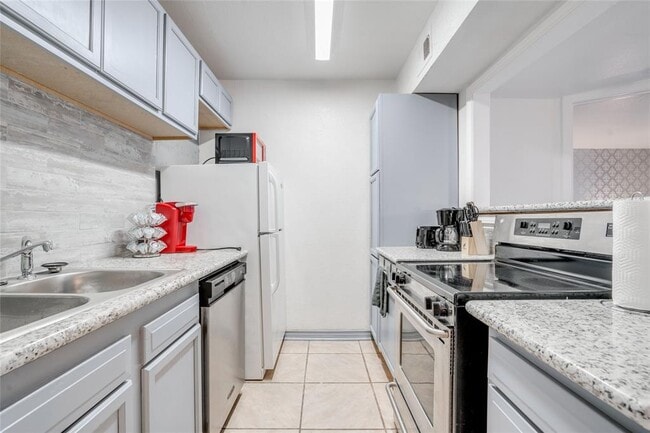Photo - 8515 Hearth Dr Unidad 6 Rental