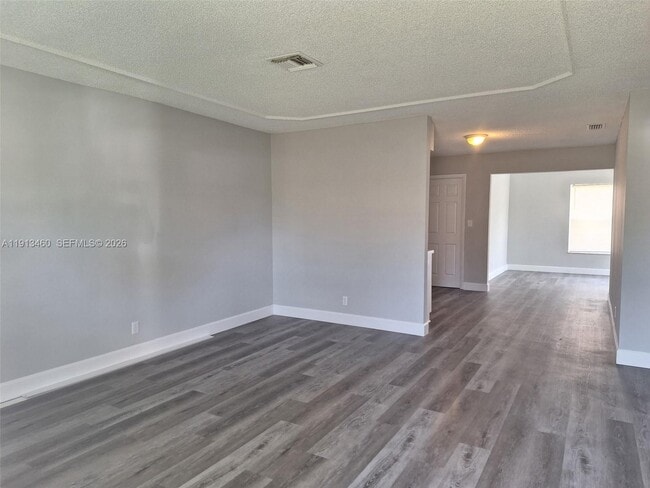 Photo - 324 NE 44th St Unit 324