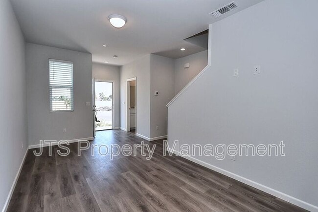Photo - 47 Brookbay Way
