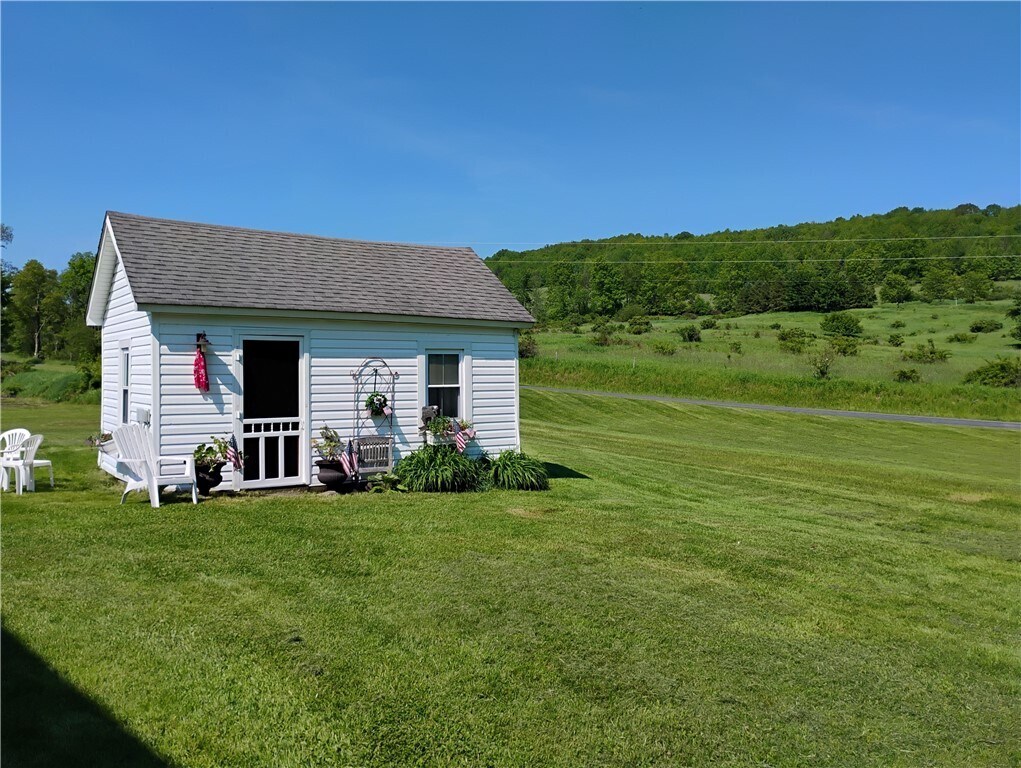 Photo - 663 Wheat Hill Rd